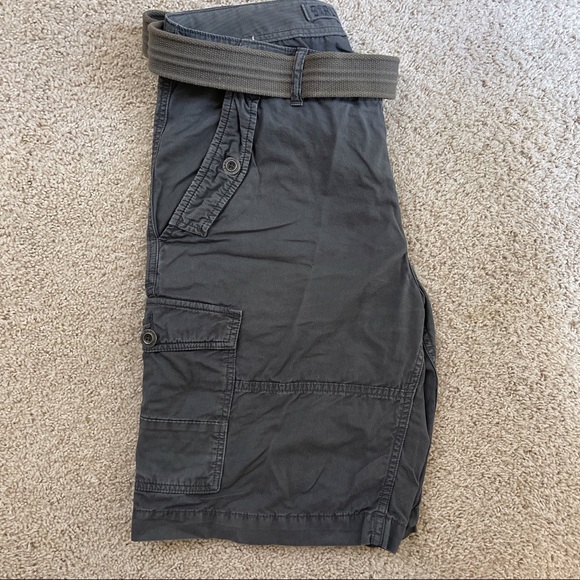 Dark grey cargo shorts LIKE NEW! - Picture 2 of 5